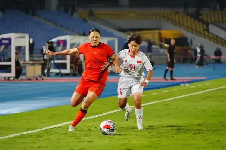 女足选手团结一心，为国争光的简单介绍