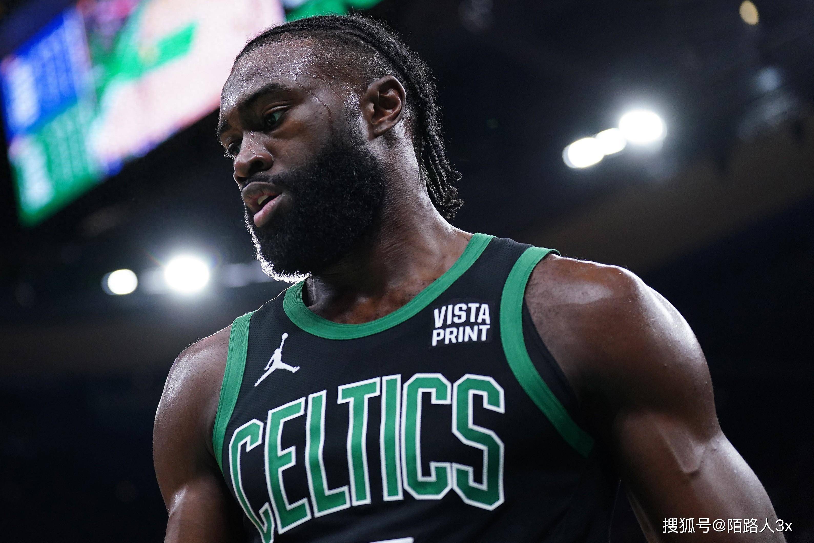 NBA球员个个技高一筹，展示超凡实力的简单介绍