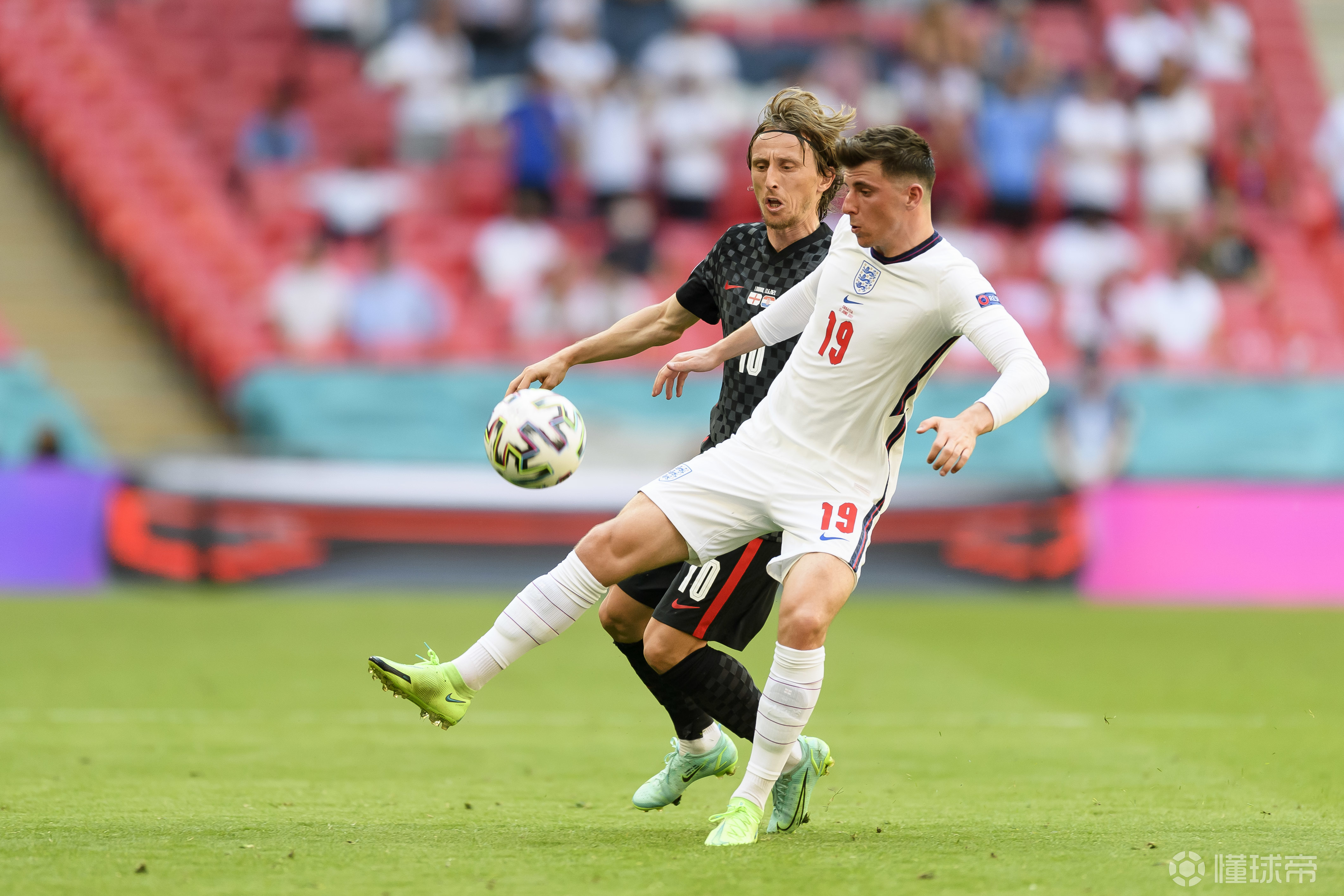关于克罗地亚队主场高歌,英格兰队寻找突破机会的信息 关于克罗地亚队主场高歌,英格兰队寻找突破机会的信息