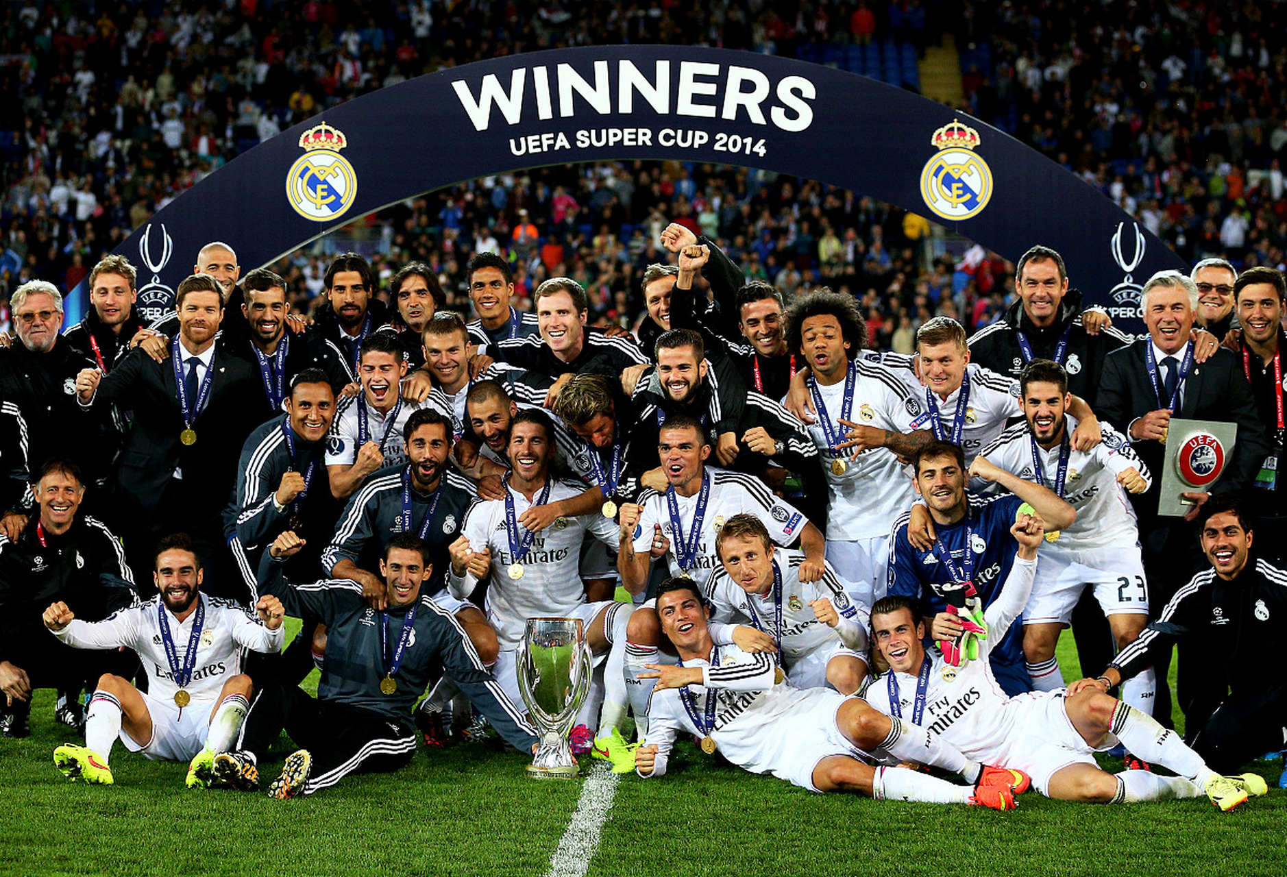 皇家马德里实力阵容赢得球迷赞誉 皇家马德里实力阵容赢得球迷赞誉