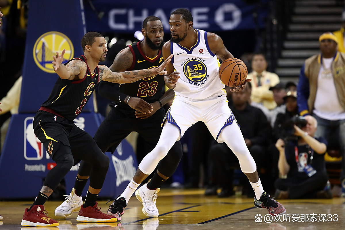 在国际篮球赛场上迎来史诗级对决 在国际篮球赛场上迎来史诗级对决