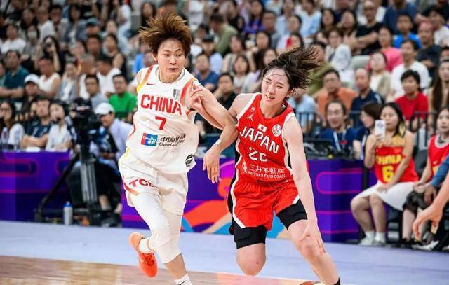 千钧一发!欧预赛神奇战术超凡脱俗! 千钧一发!欧预赛神奇战术超凡脱俗!