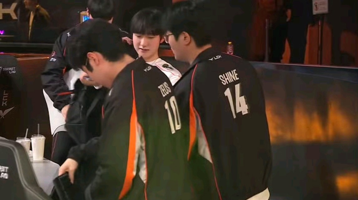 开云体育下载-PSG翻盘HLE，Oner单局斩获MVP焦点之战全球总决赛，留下经典瞬间的简单介绍