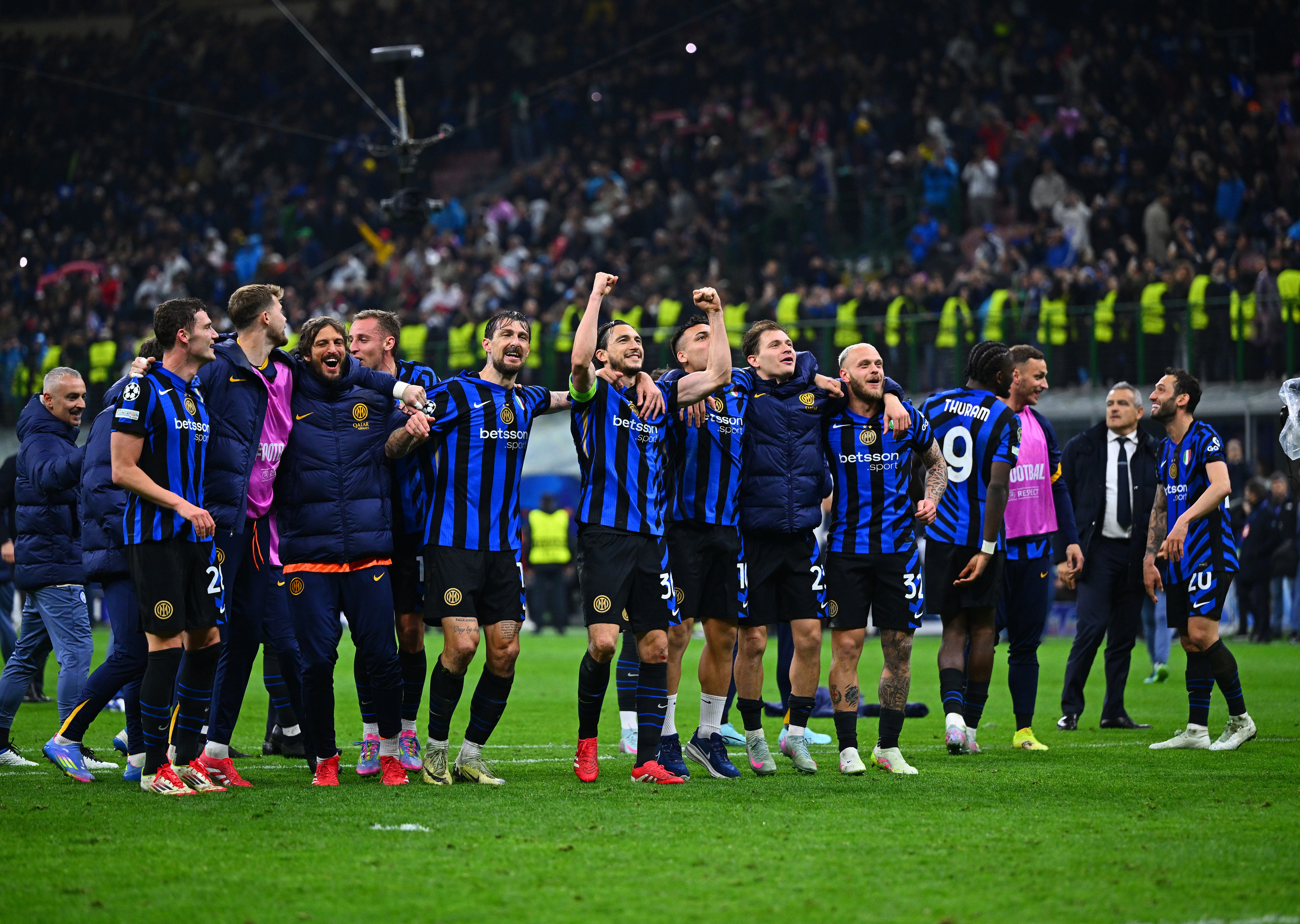 国际米兰客场战平,保住不败记录 国际米兰客场战平,保住不败记录