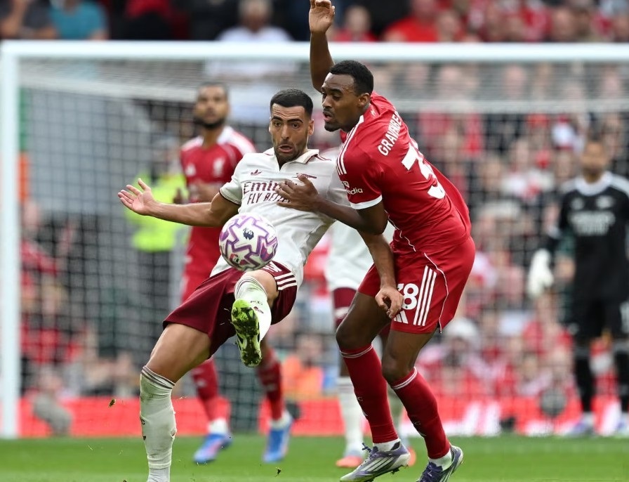 中场核心完成帽子戏法,全队险胜 中场核心完成帽子戏法,全队险胜