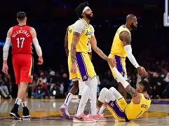 湖人队员队齐心协力,轻取对手的简单介绍 湖人队员队齐心协力,轻取对手的简单介绍