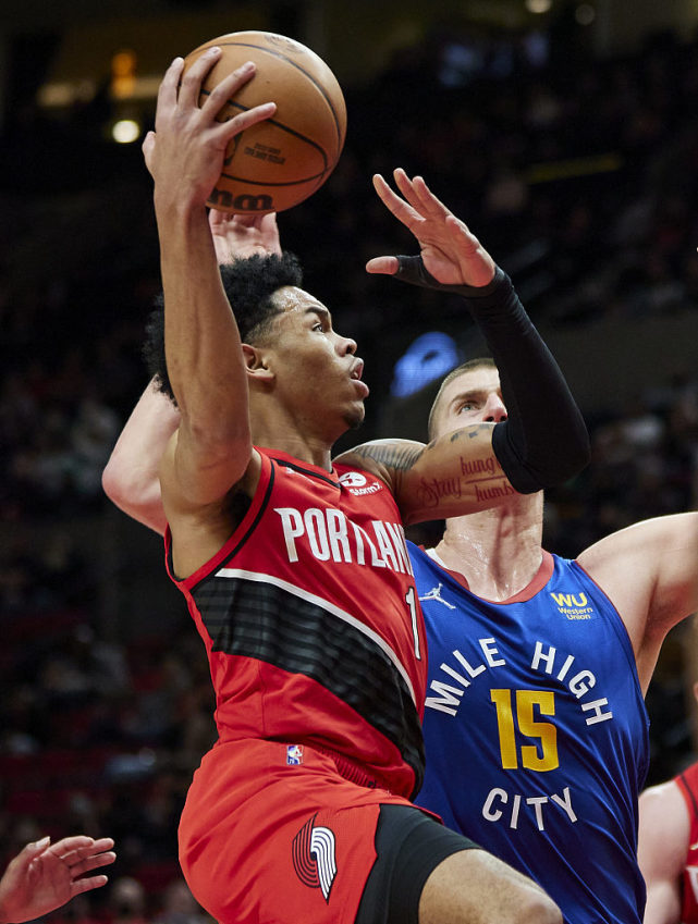 东部强队在主场轻取对手,豪取六连胜 东部强队在主场轻取对手,豪取六连胜