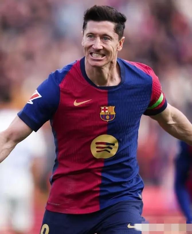 包含巴塞罗那实力强劲，展现出色比赛实力的词条